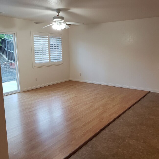 Building Photo - BEAUTIFUL ROSETTA CANYON 45014 Anabel Lane Lake Elsinore