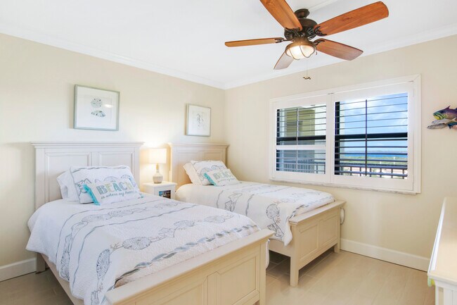 Building Photo - 7380 S Ocean Dr