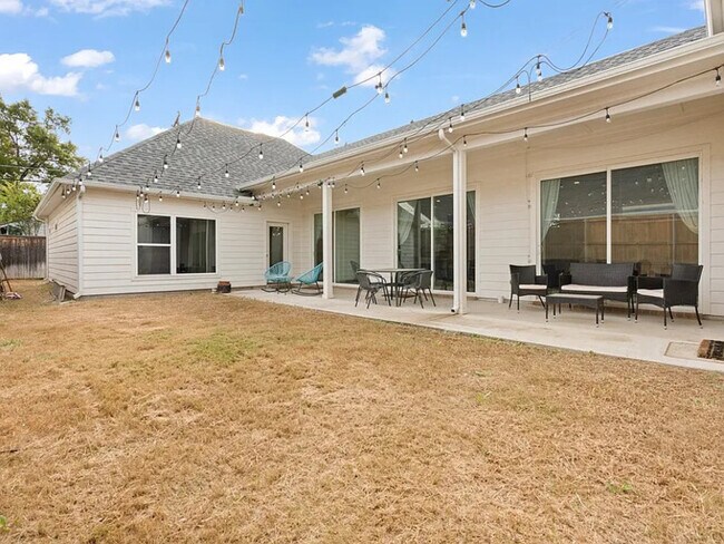 Building Photo - 2825 Townsend Dr