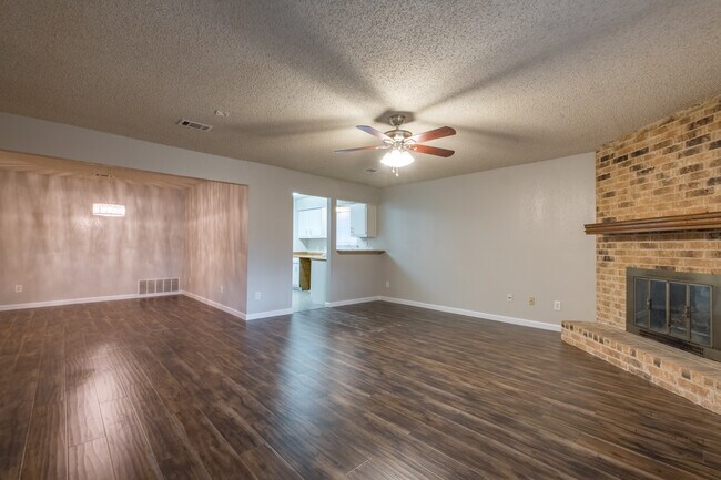 Building Photo - Charming 3-Bedroom, 2-Bath Home in Anderson Mill – Prime Northwest Austin Location!