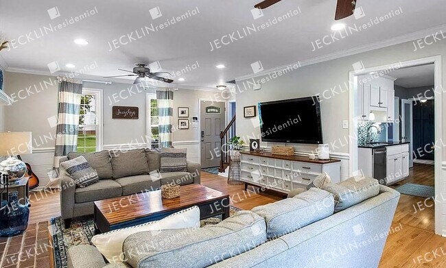Building Photo - 9606 Tracy Ct