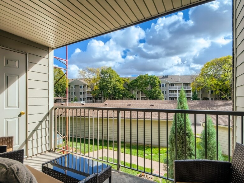 Storage room located on the balcony - 2100 Ridge Dr