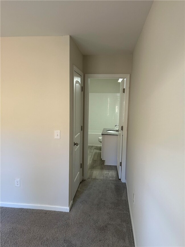 Building Photo - 550 JP Stevens Rd