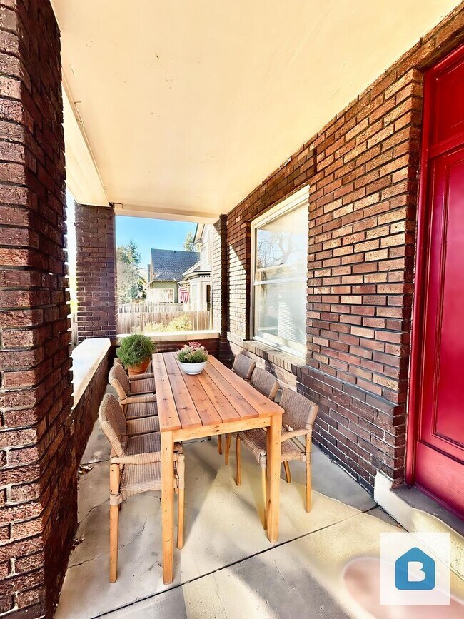 Building Photo - 1336 N Weber St