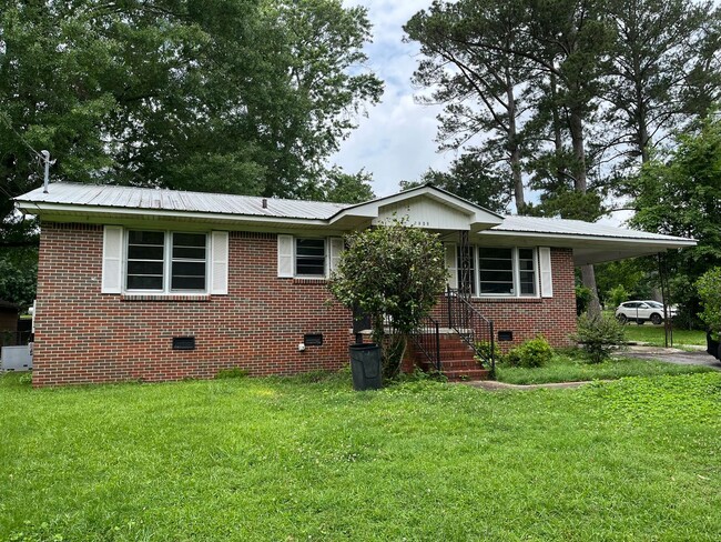 Primary Photo - Guntersville, AL Home for Rent!