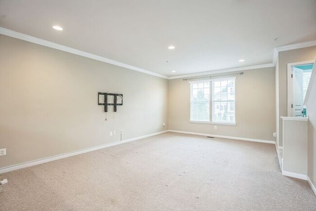 Building Photo - 43538 Marguerite Way