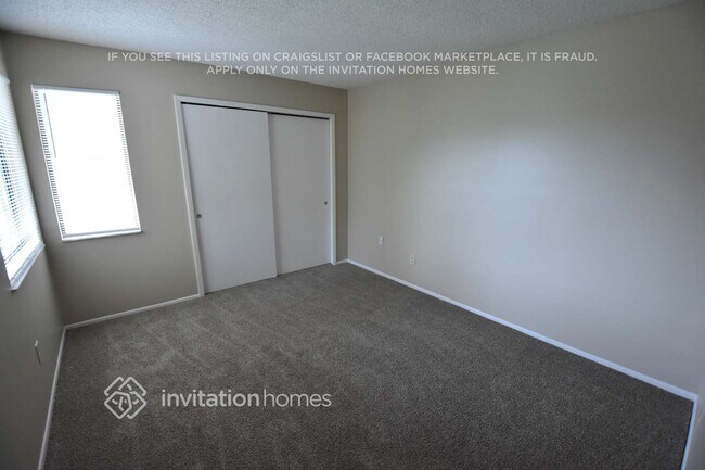 Building Photo - 126 W York Ct