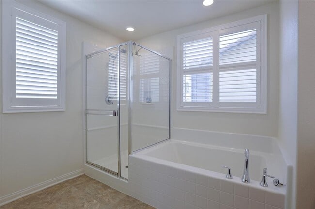 Building Photo - 9153 Foster Ln