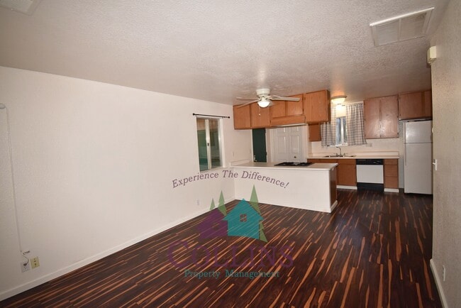Building Photo - 11071 Cedar Ridge Dr