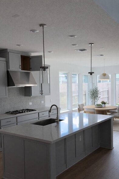 Building Photo - 9509 Boathouse Dr