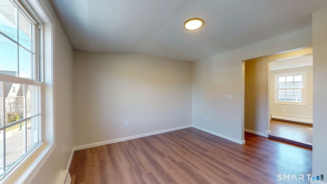 Building Photo - 12 Liberty St