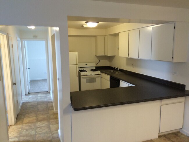 Interior Photo - DREW LN. -100