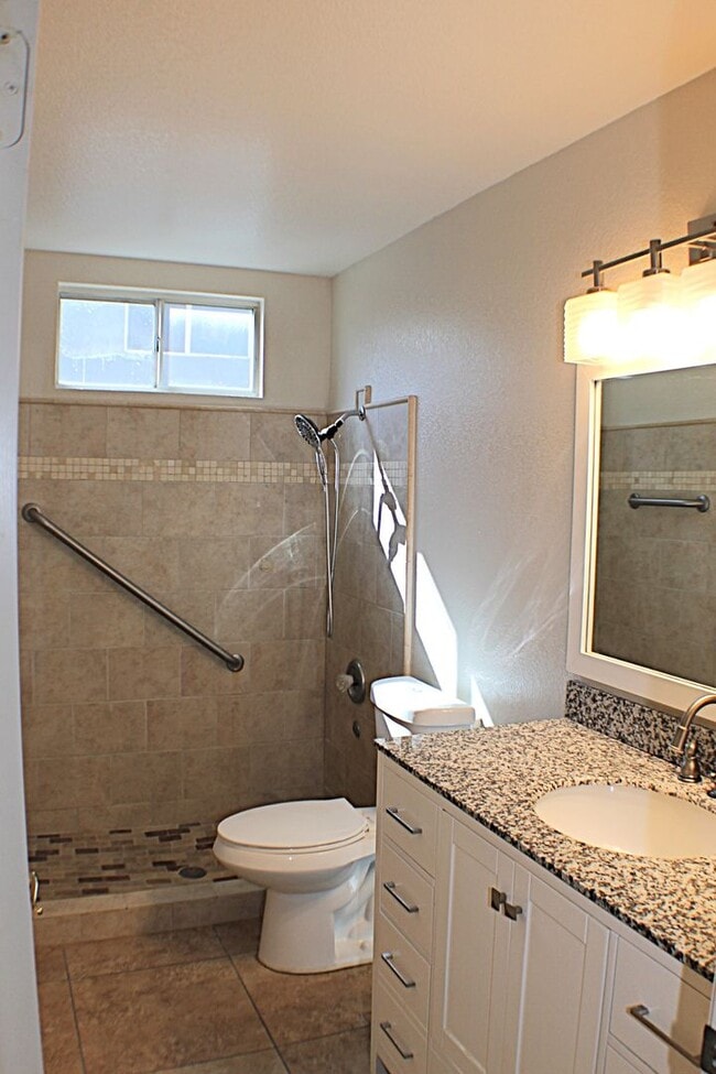 Building Photo - Spacious Ranch-Style Home on Half Acre wit...