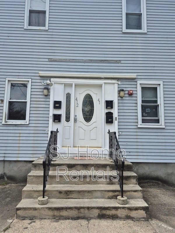 Primary Photo - 414 Powell St