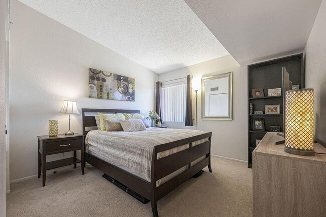 Building Photo - 7950 E Starlight Way