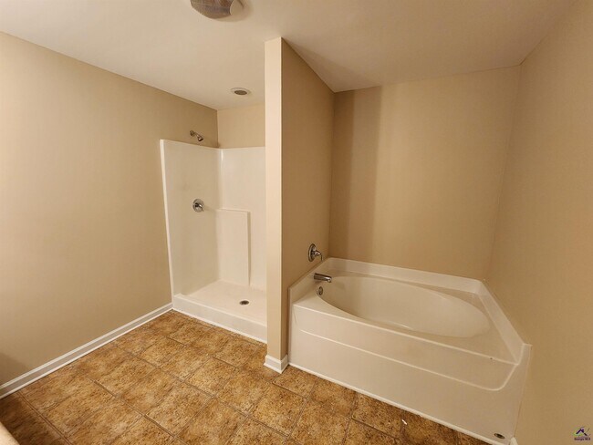 Building Photo - 223 Flowing Meadows Dr