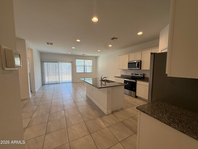 Building Photo - 1723 W Sombra Ave