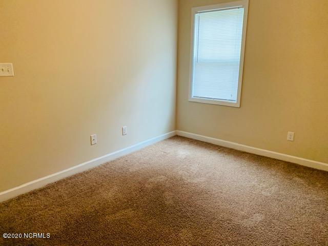 Building Photo - 419 Ridgeway Dr