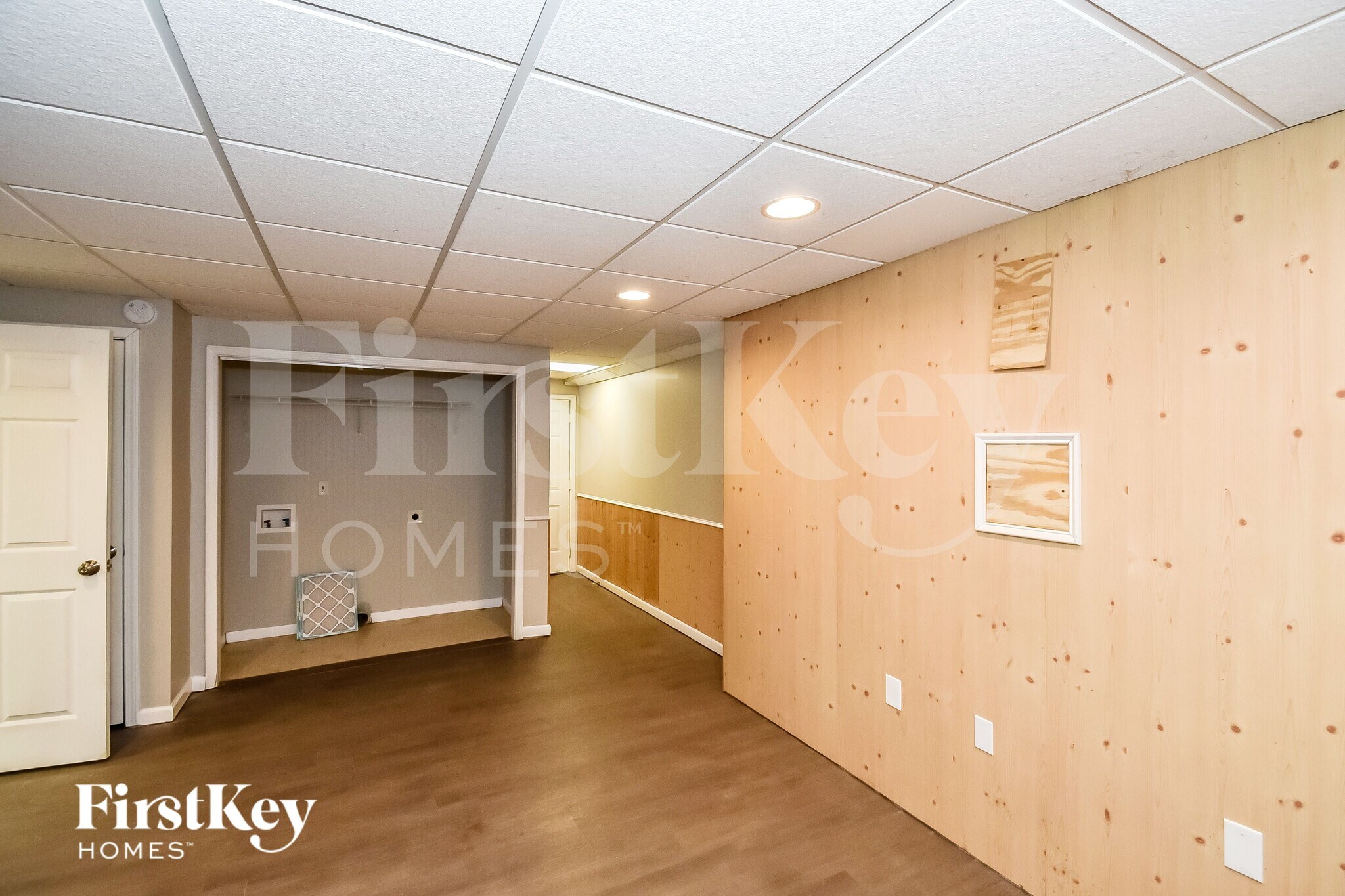 Building Photo - 622 Skyline Dr