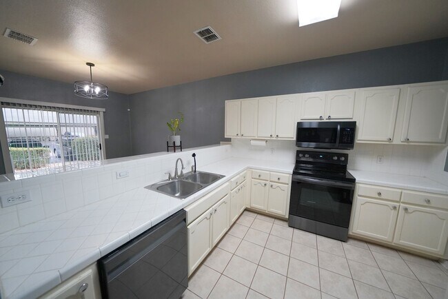 Building Photo - 68 Chapel Hill Cir