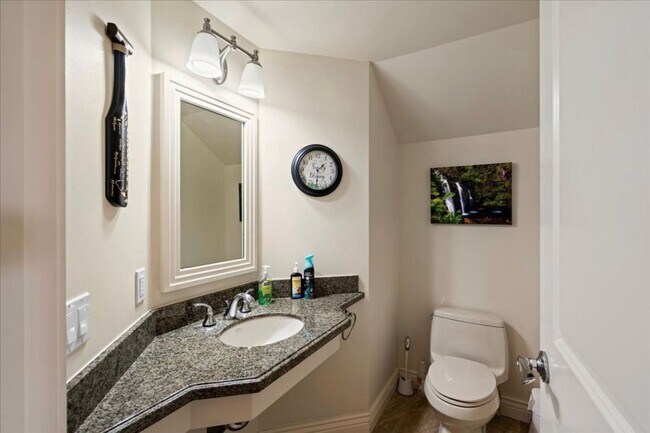 Building Photo - Experience Elevated Island Living in Prestigious Kai Malu, Wailea.