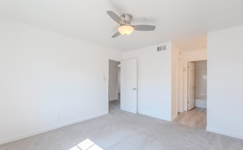 Building Photo - 5950 N 78th St