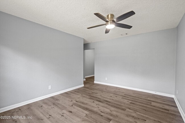 Building Photo - 2739 King Cole Dr