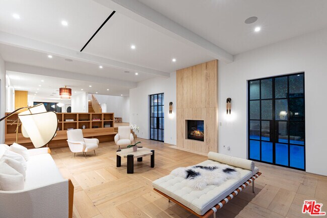 Building Photo - 1001 N Hanover Dr