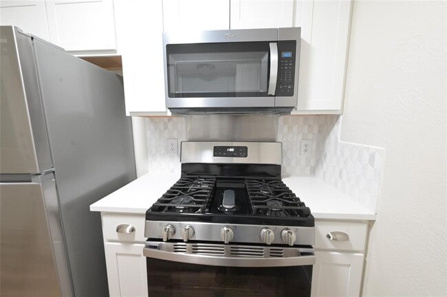 Building Photo - 1200 Matthews Ln