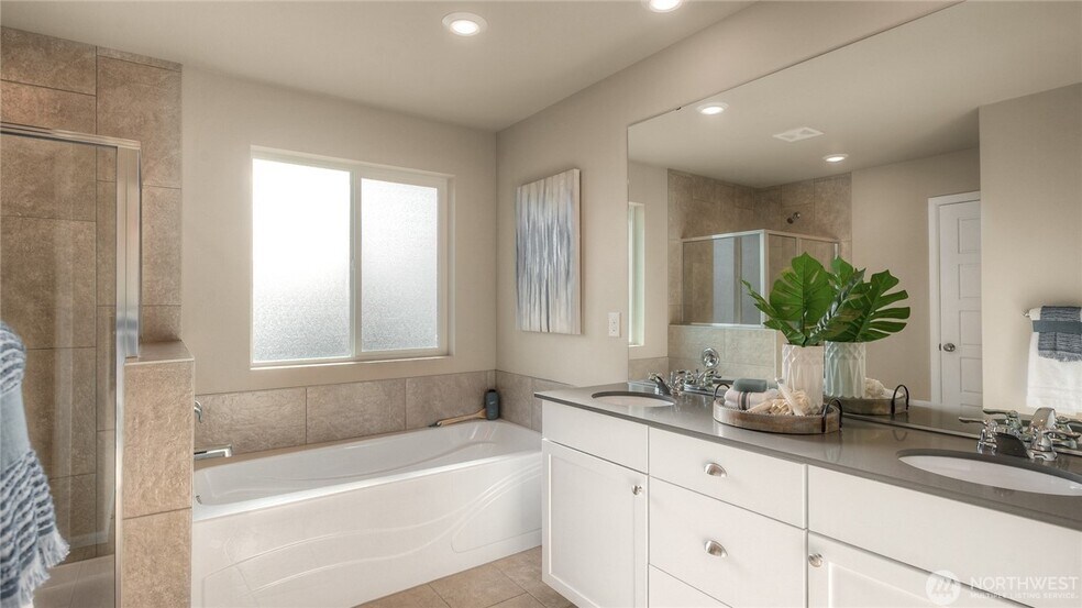 Master bath - 3420 80th Ave NE