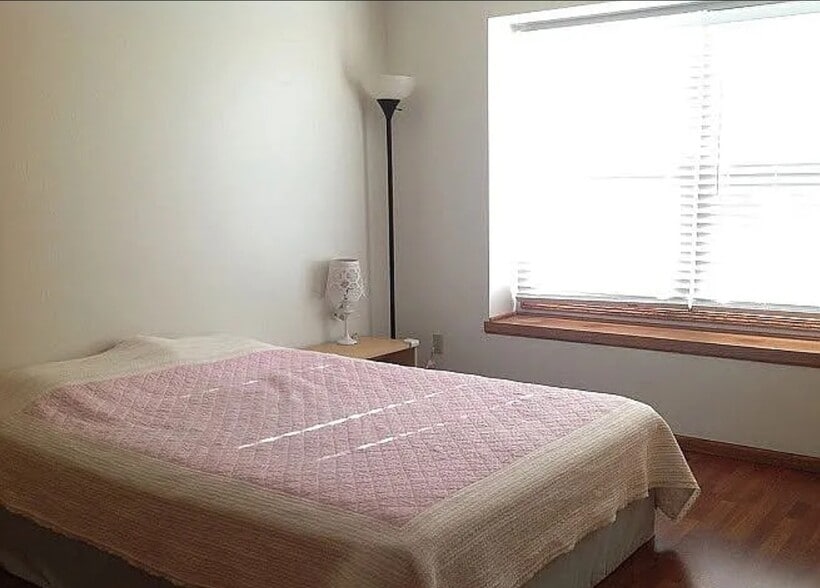 Main bed room - 541 Westwinds Dr