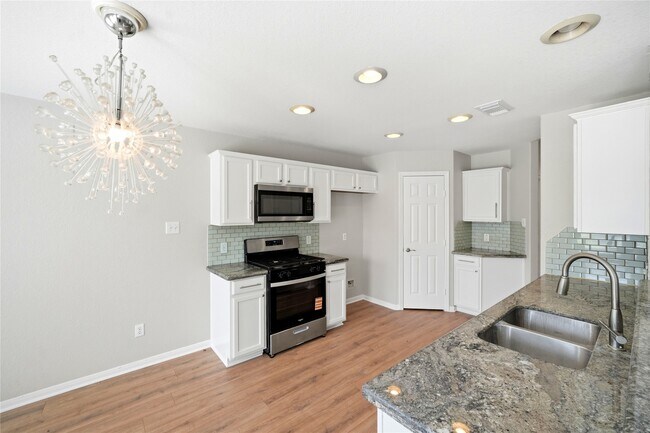 Building Photo - 14631 Hazy Ridge Ln