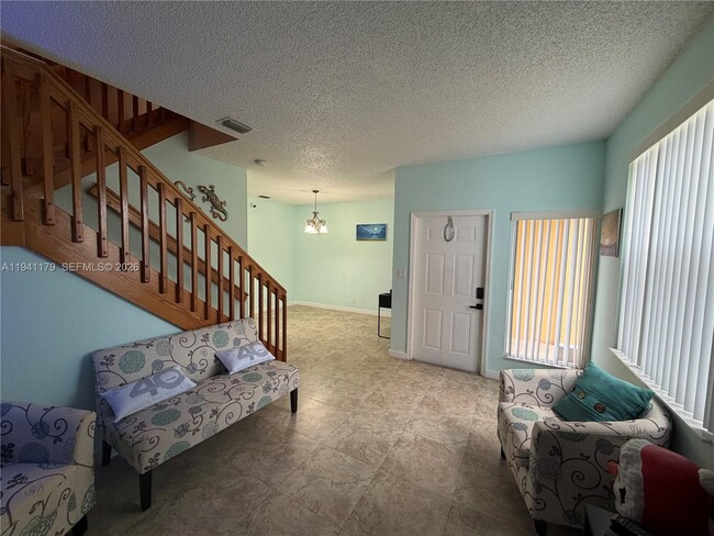 Building Photo - 810 NE 212th Terrace