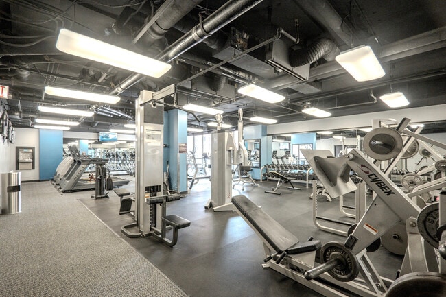 Building Photo - 10 E Ontario St