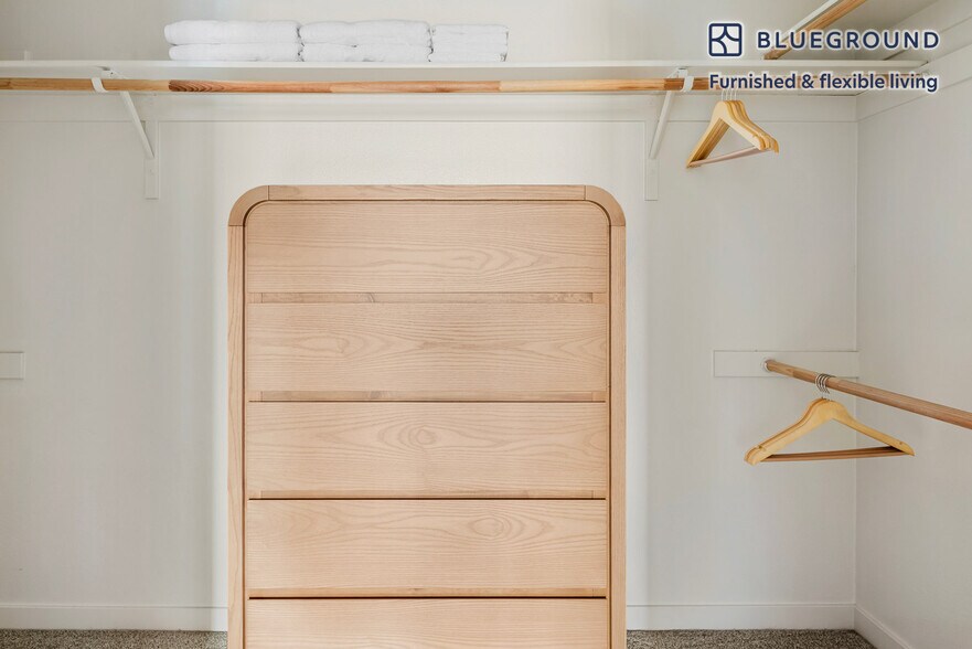 Building Photo - 650 E Capitol Ave