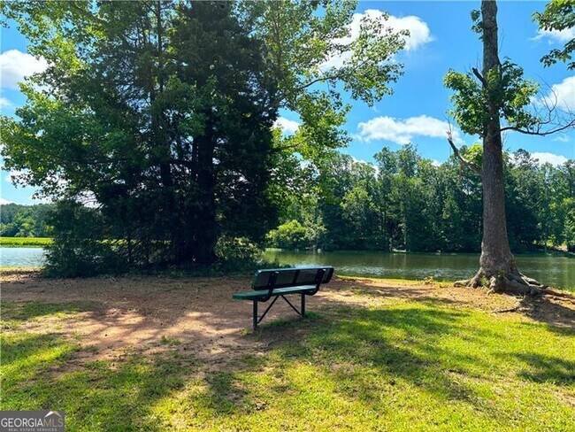 Building Photo - 7888 The Lakes Point