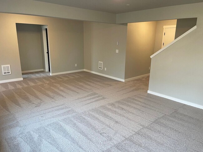 Building Photo - Beautiful New 5BD/4BTH Bella Cresta Home f...