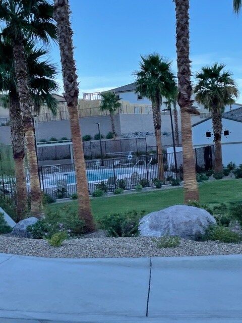 Building Photo - 365 Rosefinch St