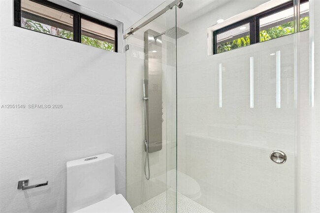 Building Photo - 7831 SW 54th Ct