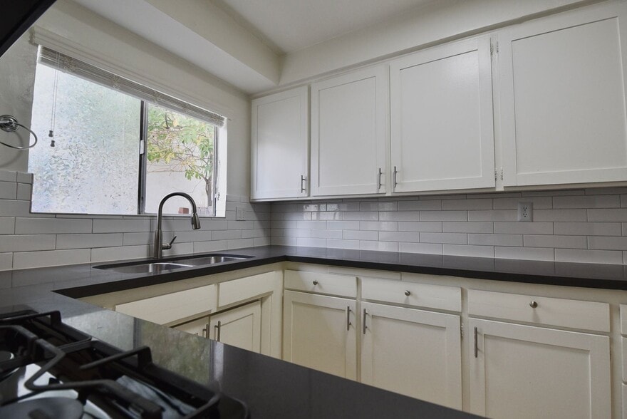 Building Photo - 5455 Bellingham Ave