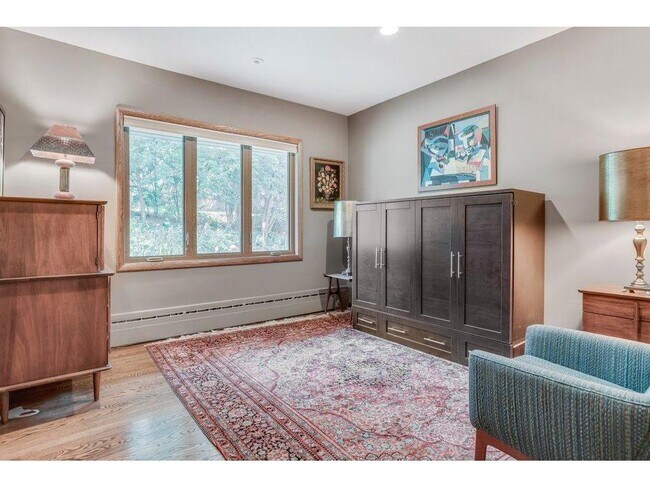 Building Photo - 400 Natchez Ave N