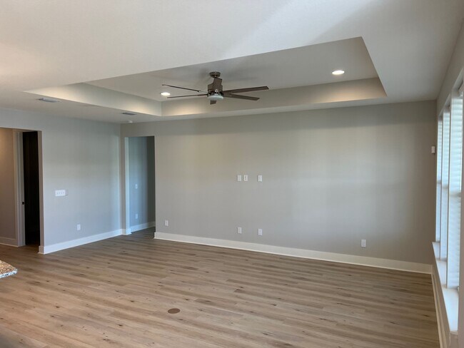 Building Photo - 1096 Harrison Bayou Dr
