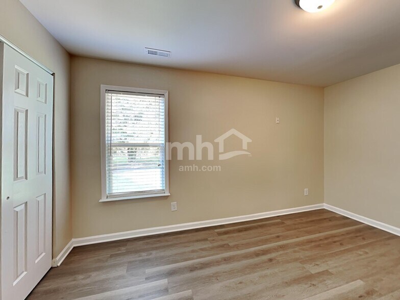Building Photo - 111 Chadford Pl