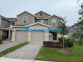 Building Photo - Lake Wales Towhhome
