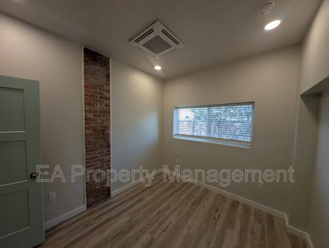 Building Photo - 816 1/2 13th St NW