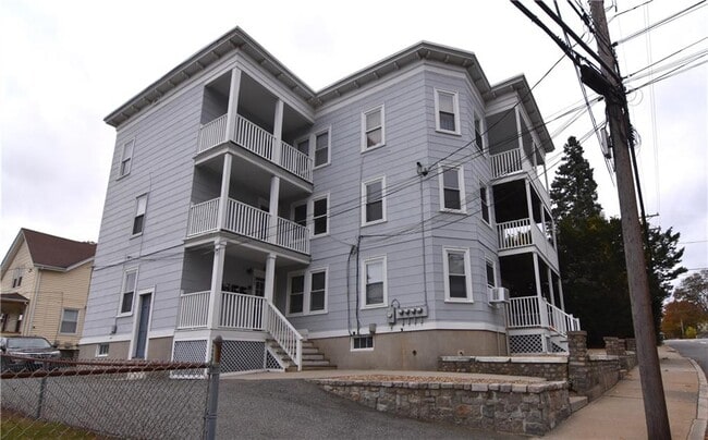 Primary Photo - 490 Manville Rd