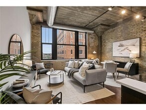 Building Photo - 618 N Washington Ave