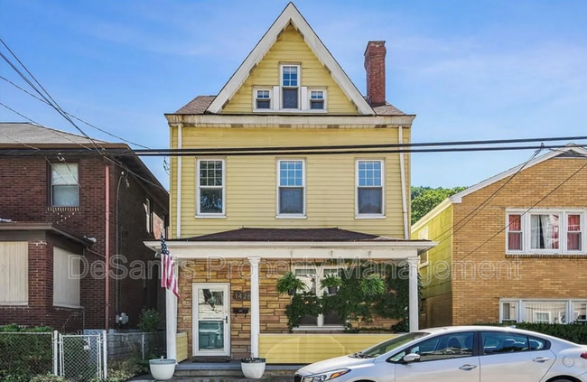 Primary Photo - 1428 Evergreen Rd