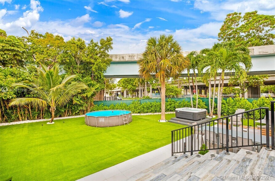 Building Photo - 38 SW 25th Rd