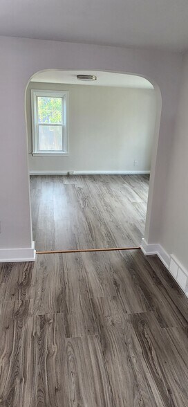 Building Photo - 8615 Aitken Ave